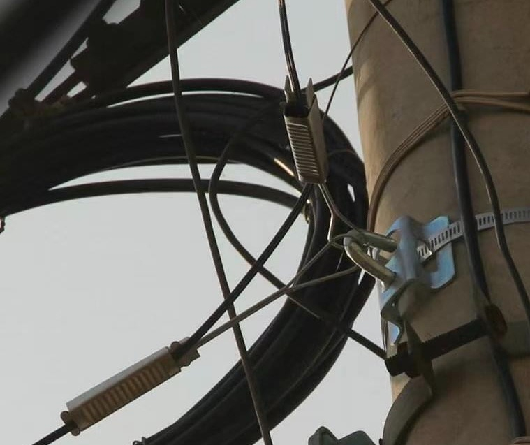 Mensula Soporte Para Ftth Drop Fibra Tuolima Yk-oq X10unid - Imagen 3